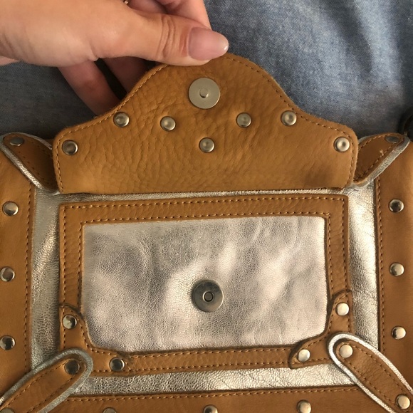 Gustto Genuine Leather Crossbody WOC Made in Spain - Picture 2 of 8